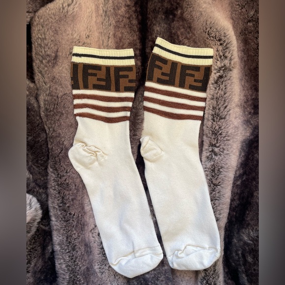 FENDI LOGO TRIM CREW SOCK - Picture 1 of 2